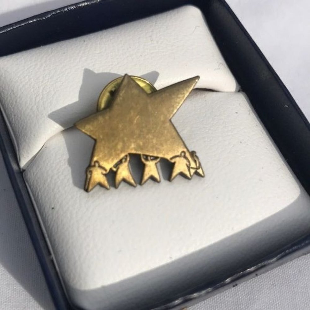 Baudvilla INC Star People Gold Color Better Together Team Group Star Pin Brooch
